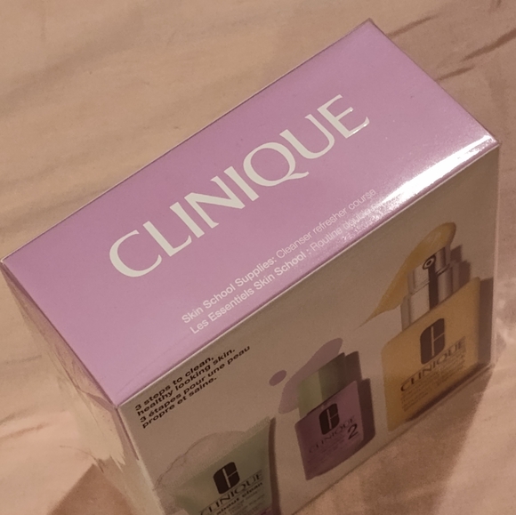 NEW!! CLINIQUE Skincare 3-Step Set - Picture 4 of 7